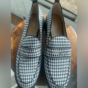 NWOT Ann Taylor Loafers